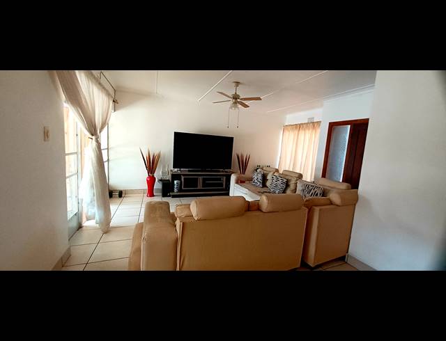 3 BEDROOM FREEHOLD FOR SALE IN VISAGIE PARK